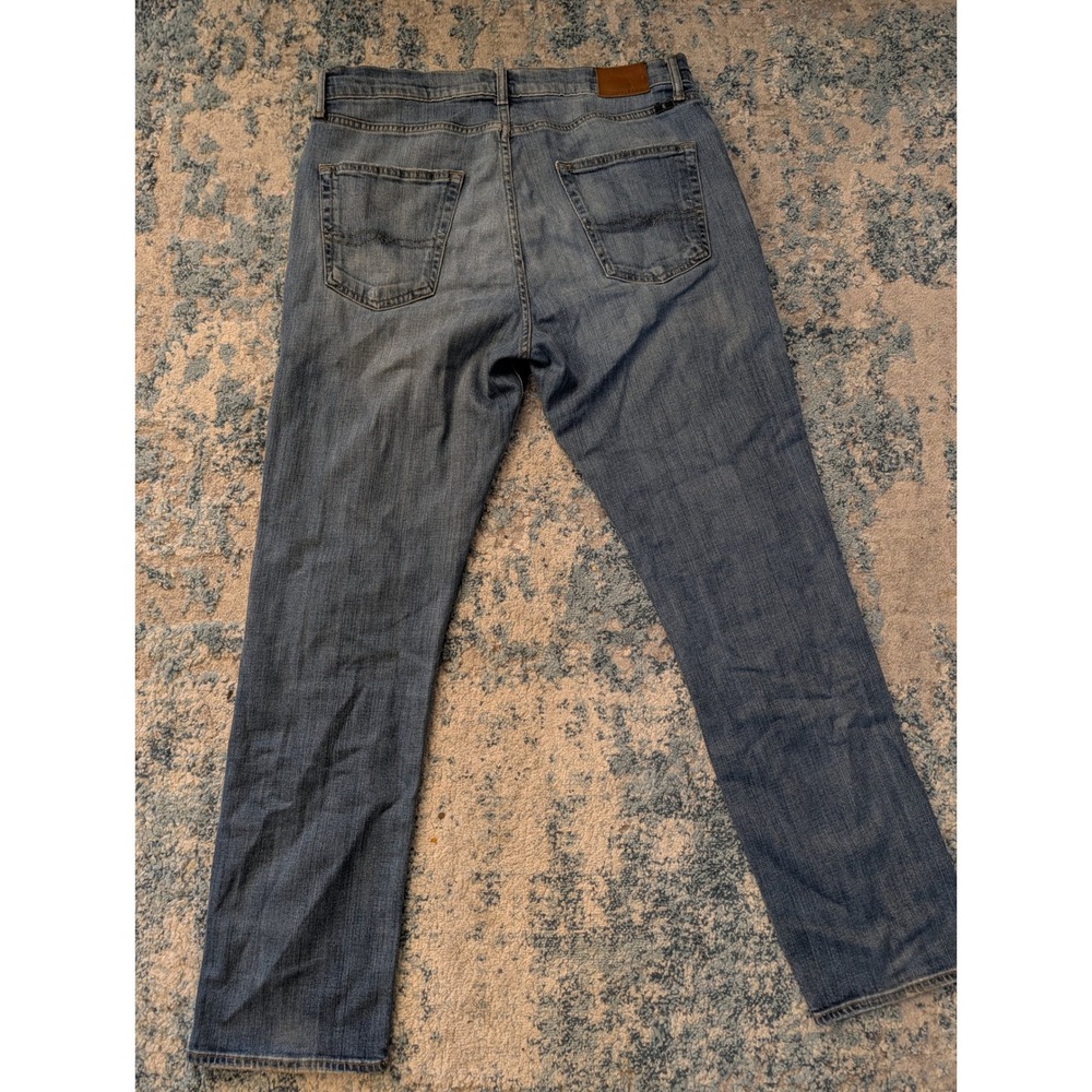 Lucky Brand 410 Athletic Fit Candiani Denim Jeans Mens 33x30 Blue Distressed - Picture 5 of 6